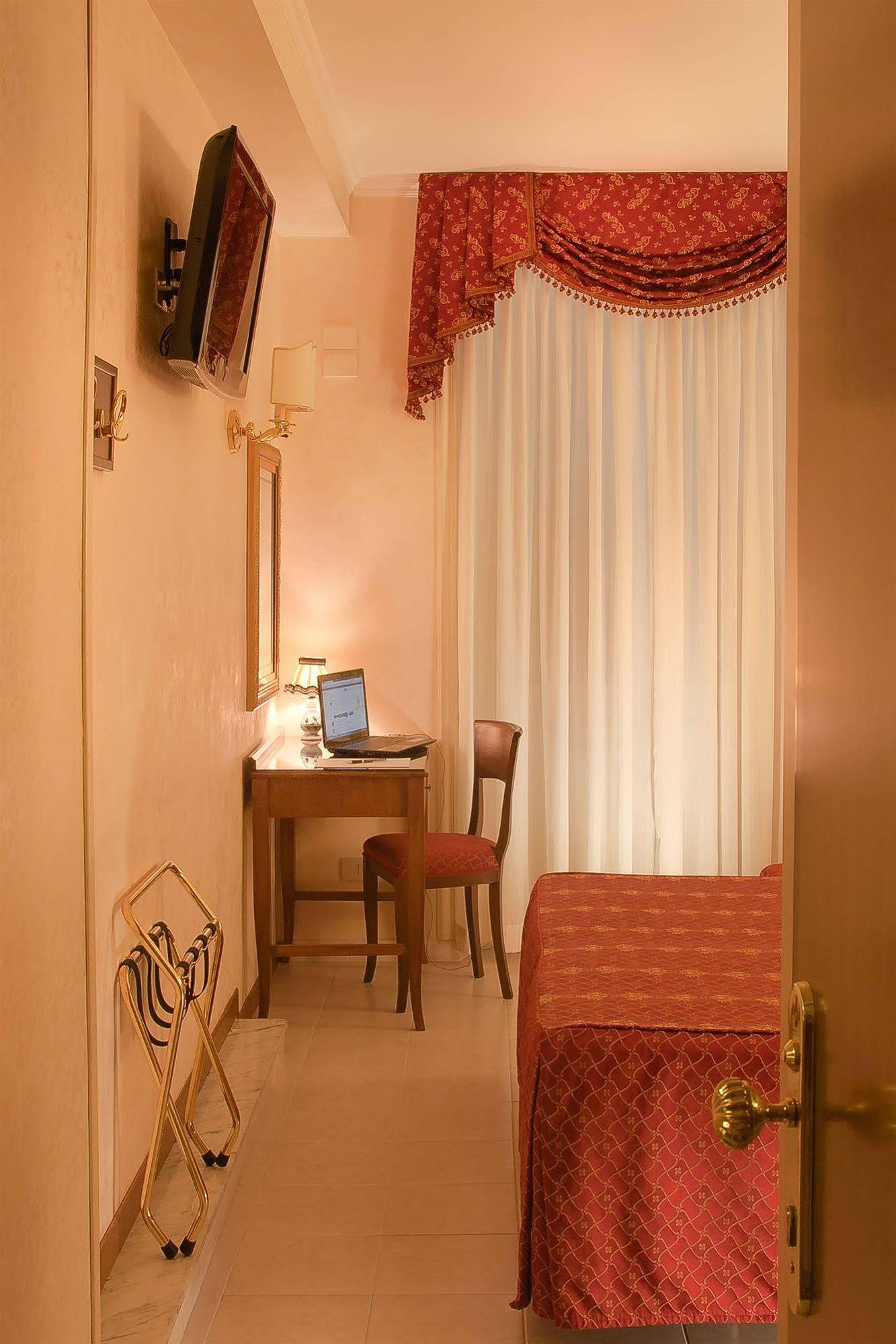 Silla Rom